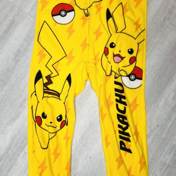 Pokemon Pikachu Yellow Pajama Jumpsuit Kids Size Small - Picture 2 of 6